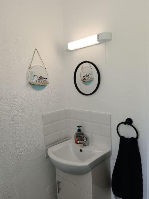 Dingle Escape -2 Bed -Sleeps 4 Apartment Bagian luar foto