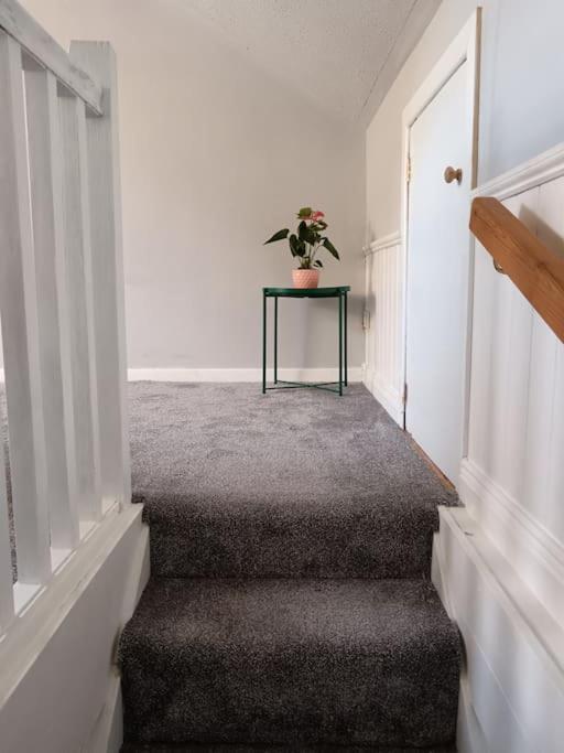 Dingle Escape -2 Bed -Sleeps 4 Apartment Bagian luar foto