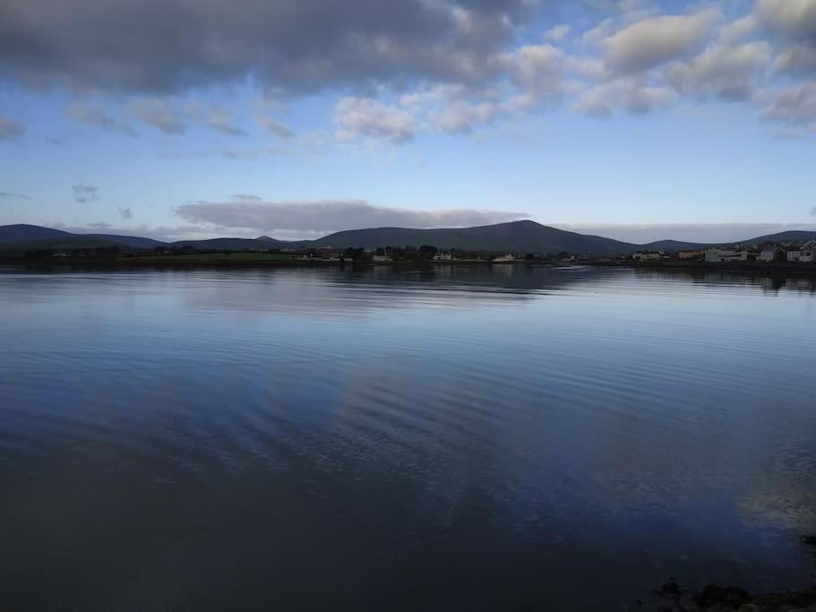 Dingle Escape -2 Bed -Sleeps 4 Apartment Bagian luar foto