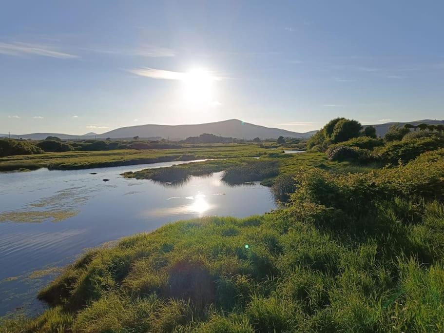 Dingle Escape -2 Bed -Sleeps 4 Apartment Bagian luar foto
